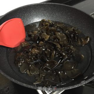 粉丝拌木耳的做法步骤：2