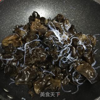 粉丝拌木耳的做法步骤：3