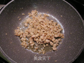 肉末芹菜利马豆的做法步骤：1