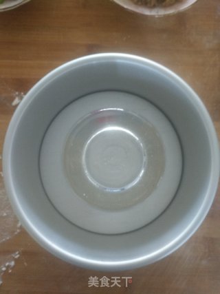 手撕香葱肉松面包的做法步骤：16