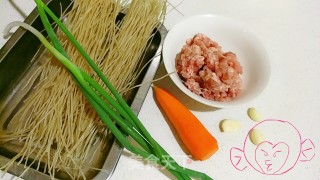 肉末粉条的做法步骤：1