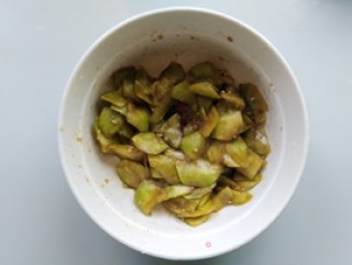 糖醋西瓜皮的做法步骤：6