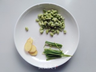 梭子蟹烧毛豆的做法步骤：3