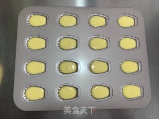 草莓夹心玛德琳蛋糕（玉米油版）的做法步骤：9