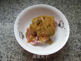 榨菜丝肉末蒸冬瓜的做法步骤：2