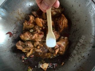 炒鸡腿的做法步骤：7