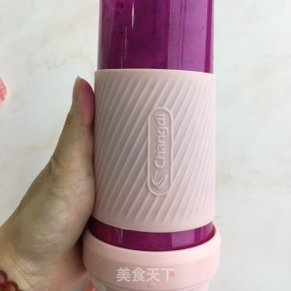 火龙果养乐多的做法步骤：7