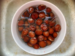 糖炒栗子的做法步骤：2