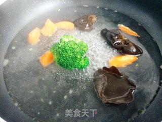 “ 快手餐 ”椒盐鸡蛋的做法步骤：4