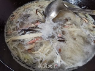 开胃酸辣汤的做法步骤：6