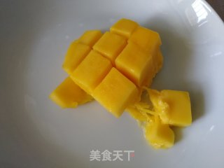 芒果切开没熟怎么办——芒果沙冰的做法步骤：3