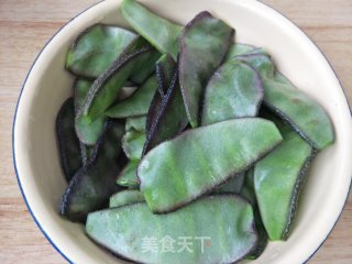 蒜香猪耳豆的做法步骤：2