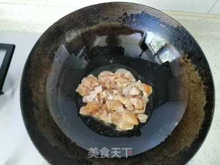 尖椒炒鸡丁的做法步骤：4