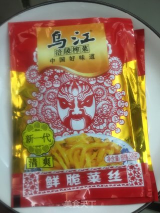 榨菜炒牛肉的做法步骤：1