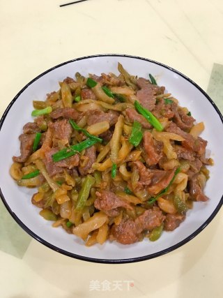 榨菜炒牛肉的做法步骤：10