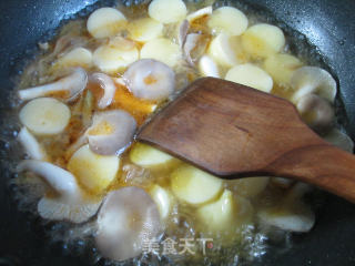 榨菜丝秀珍菇煮樱玉豆腐的做法步骤：5