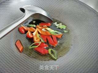 荷兰豆炒金针菇的做法步骤：5