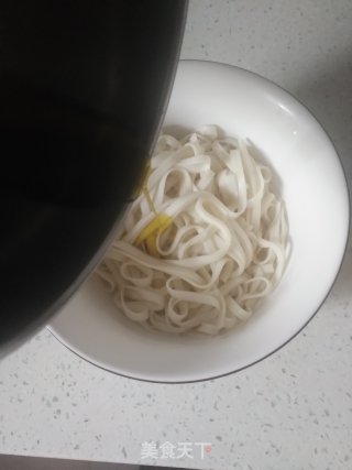 葱油面拌榨菜肉末的做法步骤：12