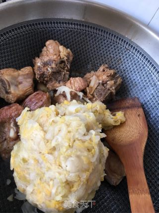 排骨炖酸菜的做法步骤：18