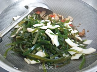 肉炒杏鲍菇海带丝的做法步骤：9