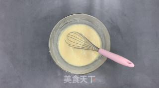 不用烤箱就可以做的月饼，咸蛋黄奶黄冰皮月饼的做法步骤：8