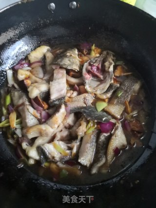 红烧乌鱼的做法步骤：4