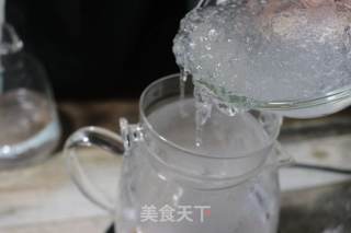 枸杞红枣炖雪燕的做法步骤：4