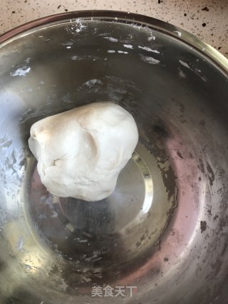 手抓饼皮的做法步骤：1