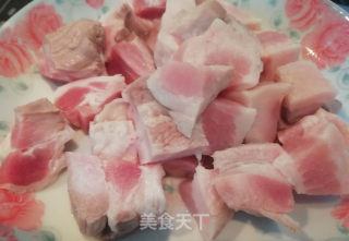 新版红烧肉的做法步骤：2