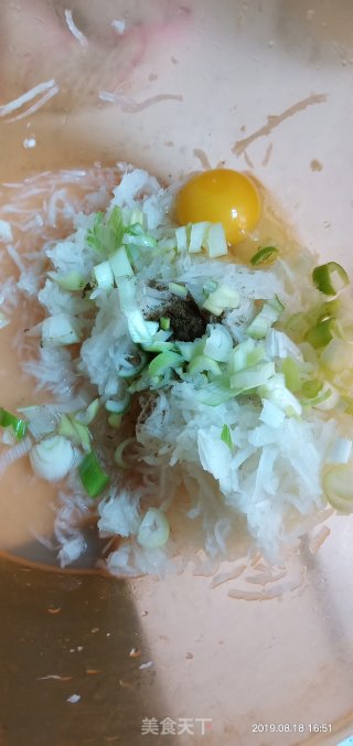白萝卜丸的做法步骤：2
