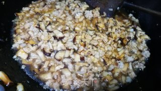 香菇肉末豆腐的做法步骤：6