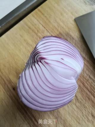 酱炒鸡蛋洋葱的做法步骤：1
