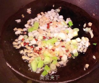 海虾炒土豆丝的做法步骤：4