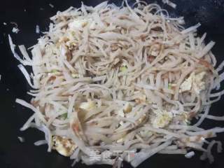 鸡蛋炒饼的做法步骤：6