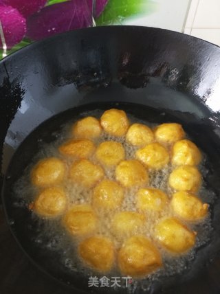 干炸鸡肉丸的做法步骤：11