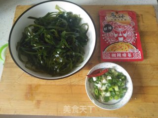 榨菜拌海带丝的做法步骤：1