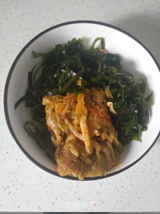 榨菜拌海带丝的做法步骤：2