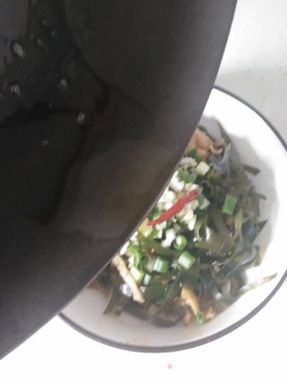 榨菜拌海带丝的做法步骤：7