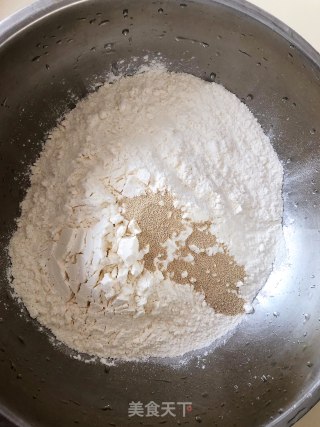 花样馒头的做法步骤：1