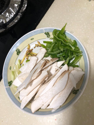 杏鲍菇香炒牛肉的做法步骤：2