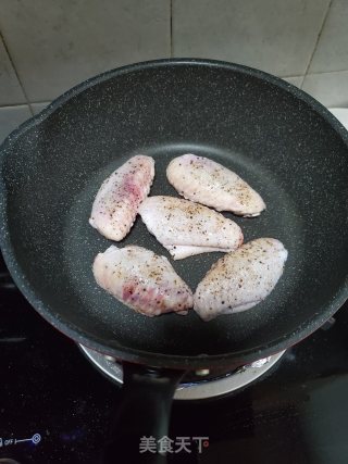 黑椒鸡翅的做法步骤：3