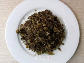 雪菜鸡肉农大酱汤的做法步骤：1