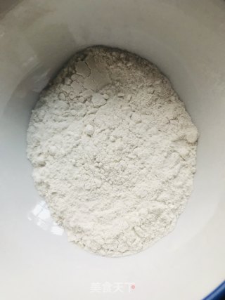 油炸鸡米花的做法步骤：1