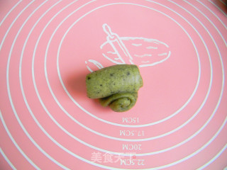 无水黑芝麻鸡蛋饼的做法步骤：7