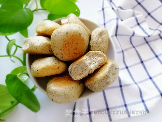 无水黑芝麻鸡蛋饼的做法步骤：12