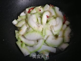 清炒葫芦片的做法步骤：5