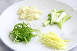 茶叶虾的做法步骤：2