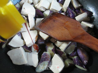 茄子炒小素鸡的做法步骤：8