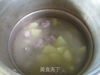 黄豆土豆排骨汤的做法步骤：11