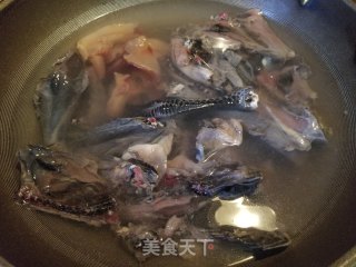 雪耳乌鸡汤的做法步骤：4